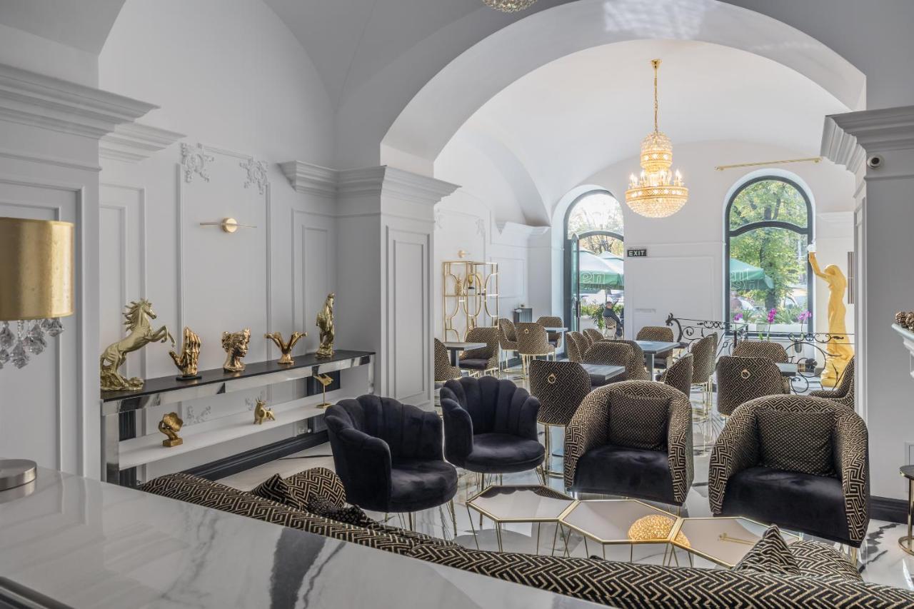 Hotel Vila Central Boutique Σάτου Μάρε Εξωτερικό φωτογραφία