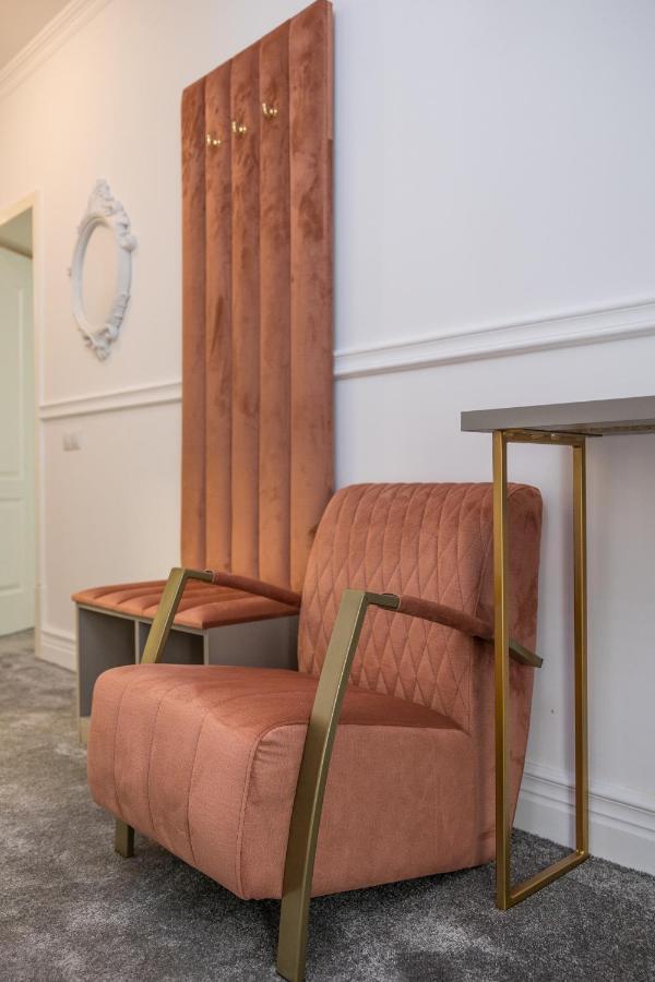 Hotel Vila Central Boutique Σάτου Μάρε Εξωτερικό φωτογραφία