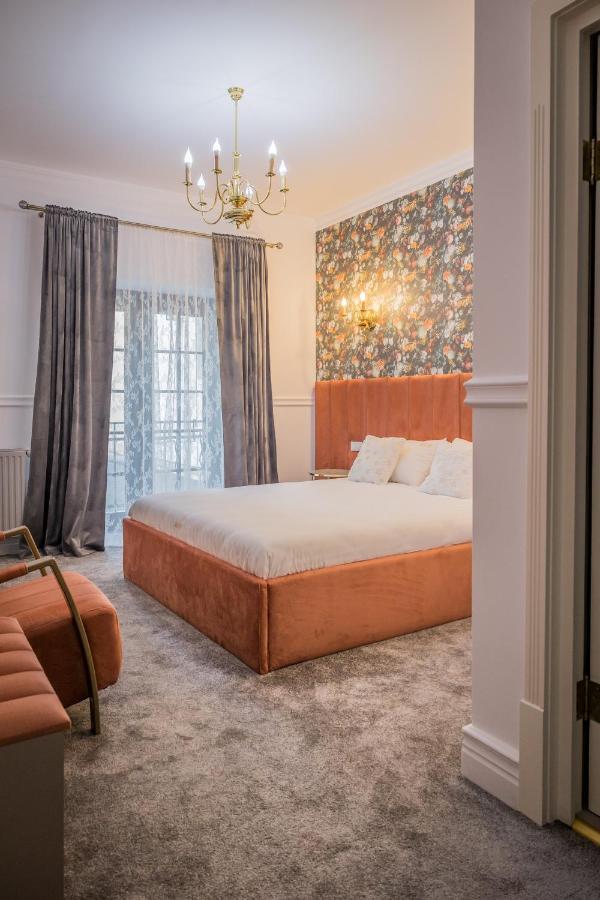 Hotel Vila Central Boutique Σάτου Μάρε Εξωτερικό φωτογραφία