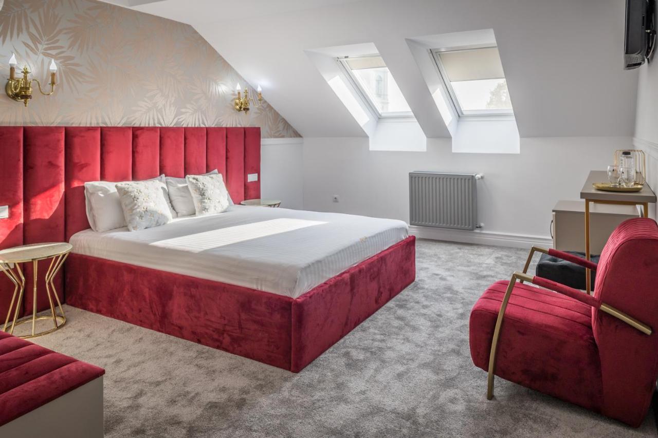Hotel Vila Central Boutique Σάτου Μάρε Εξωτερικό φωτογραφία