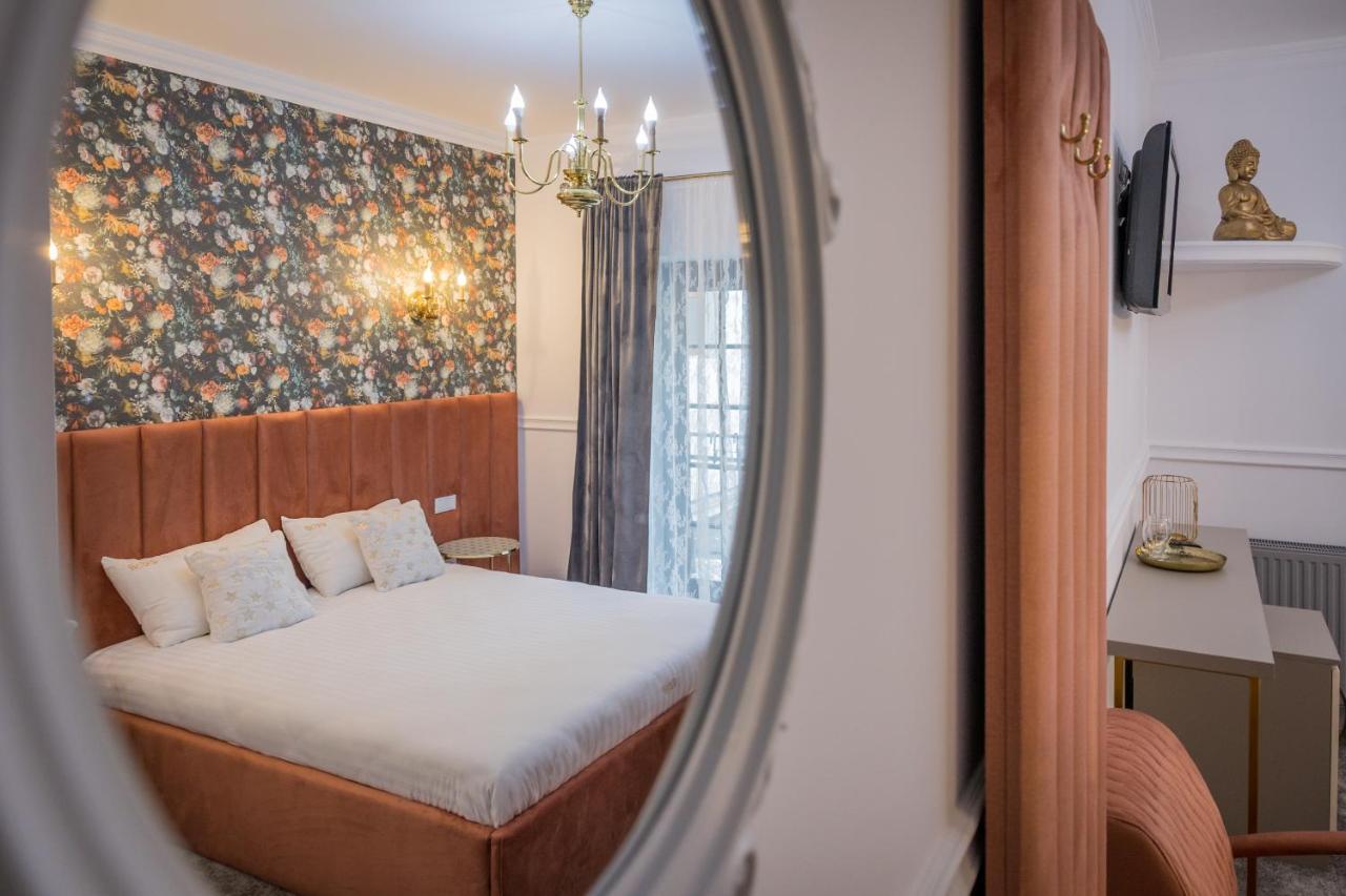 Hotel Vila Central Boutique Σάτου Μάρε Εξωτερικό φωτογραφία